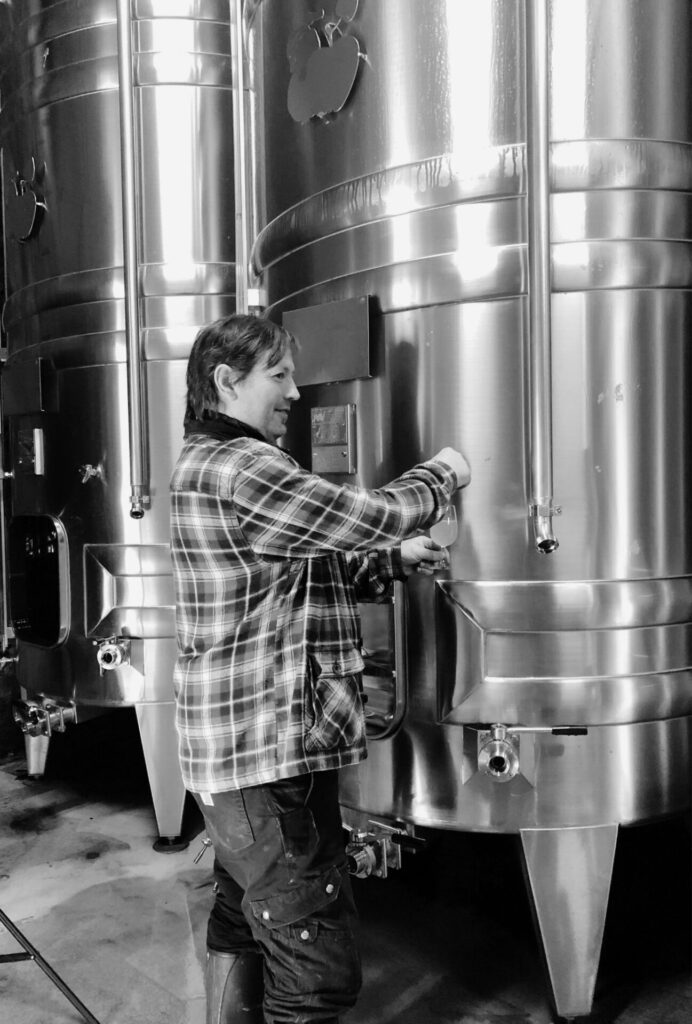 jerome-forget-poires-cidres-bios-normandie-des-racines-au-verre