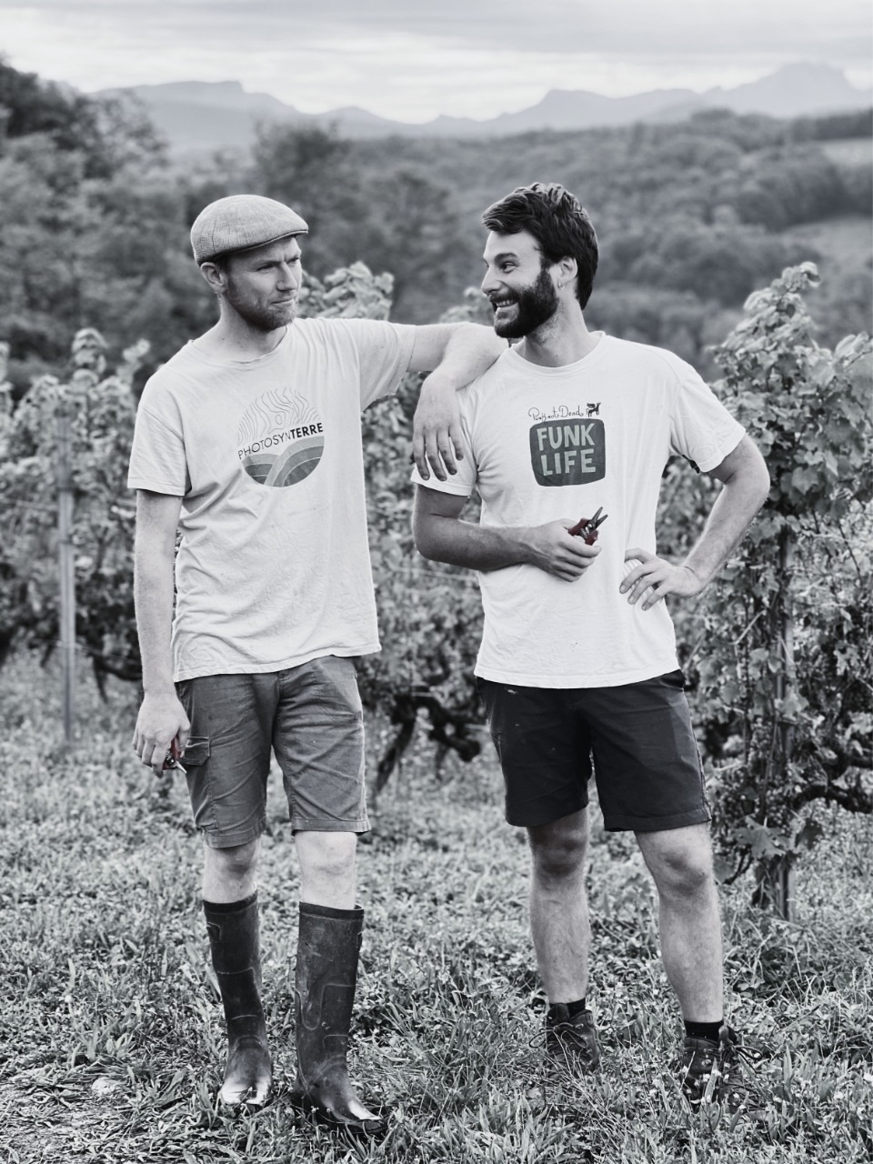 la-cordee-blanche-savoie-ylan-cyril-des-racines-au-verre