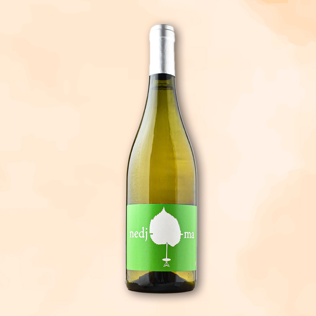 nedjma-vin-nature-le-raisin-et-ange-des-racines-au-verre